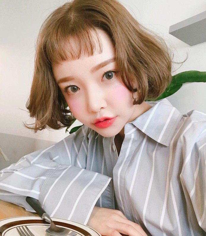 Korean Short Hair With Bangs